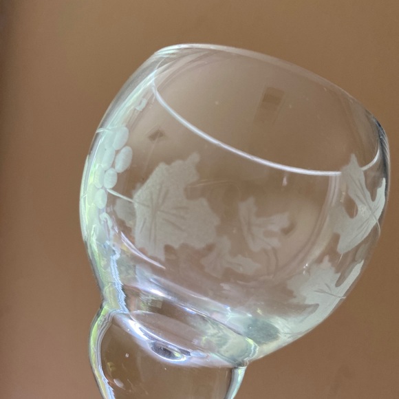 3 Cordial Liqueur Glasses Vintage Etched Clear  Glass Grapes Leaves - Picture 4 of 4